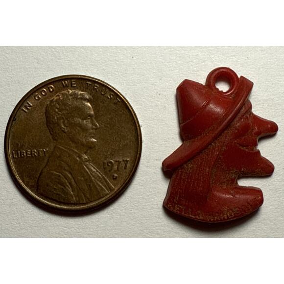 Vintage Cracker Jack Red Witch Head Celluloid Charm 1G - Picture 1 of 2